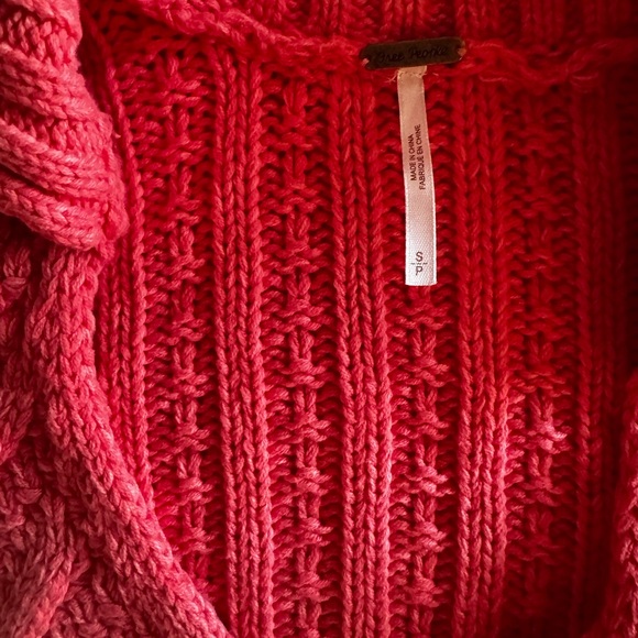 Free People Traveler Cable knit Pull Over in Coral - Picture 4 of 6